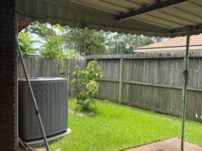 5510 Meadow Creek Lane, Houston TX 77017