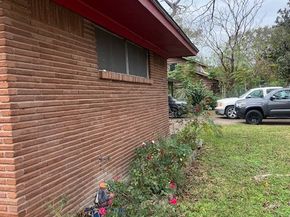 5510 Meadow Creek Lane, Houston TX 77017