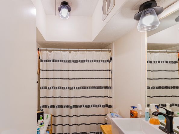 606 Enid Street 3, Houston TX 77009