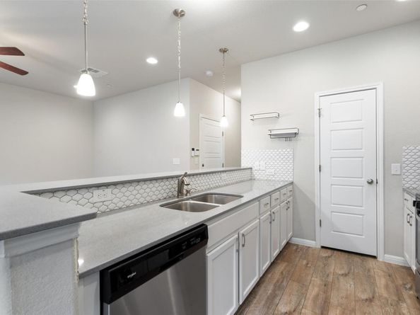 11808 Malamute RD 2102, Austin TX 78748