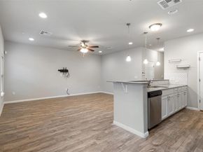 11808 Malamute RD 2102, Austin TX 78748