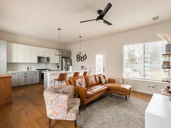 4405 Banister LN B, Austin TX 78745