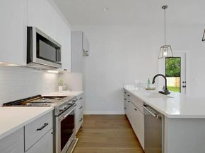 4405 Banister LN B, Austin TX 78745