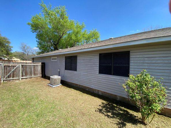 8305 Fort Sumter RD, Austin TX 78745