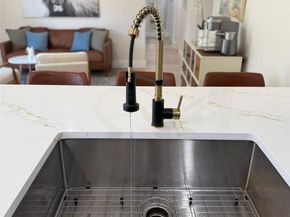 6206 Hillston DR, Austin TX 78745