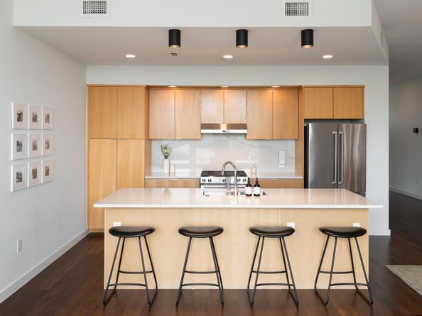 1322 E 12th ST 305, Austin TX 78702