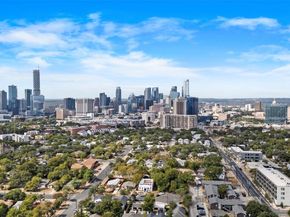 1322 E 12th ST 305, Austin TX 78702