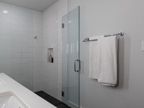 1322 E 12th ST 305, Austin TX 78702