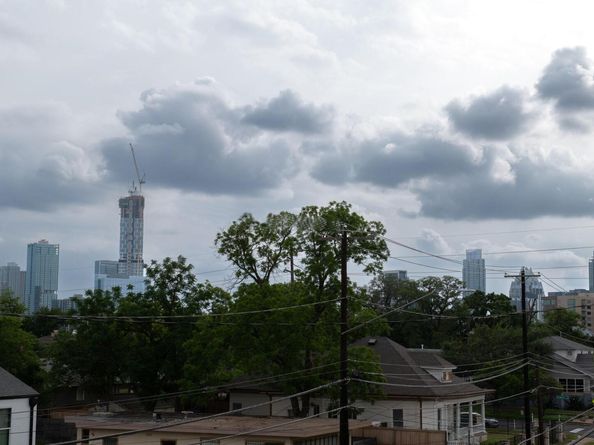 1322 E 12th ST 305, Austin TX 78702