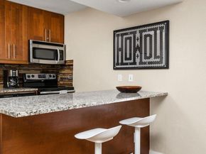 7685 Northcross DR 1006, Austin TX 78757