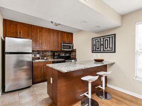 7685 Northcross DR 1006, Austin TX 78757