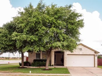 17300 Zola LN