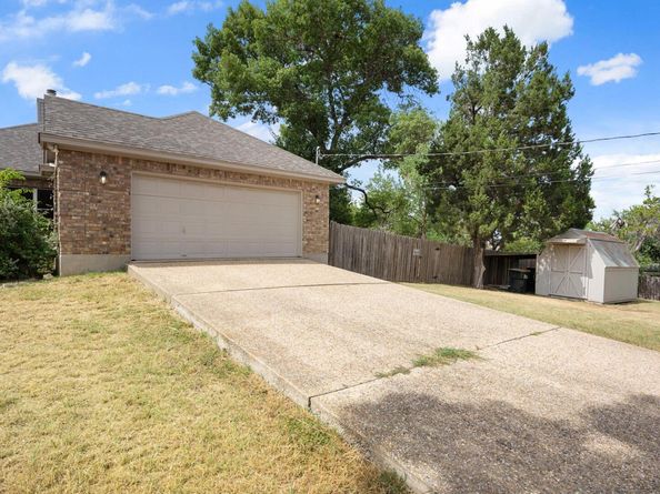210 Cassidy DR, Georgetown TX 78628