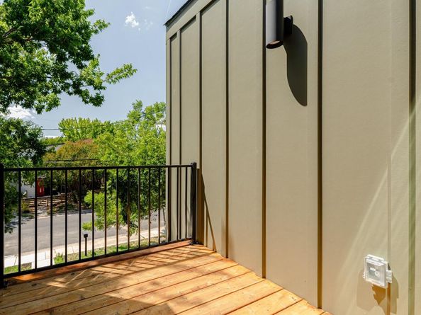 1405 Singleton Ave, Austin TX 78702