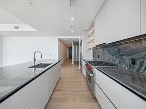 610 Davis ST 4401, Austin TX 78701