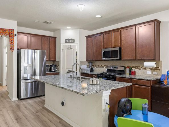 9807 Quercia DR, Austin TX 78717