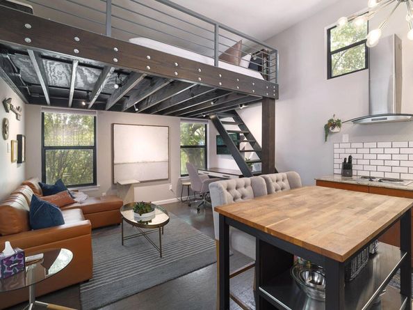 1305 Deloney ST, Austin TX 78721