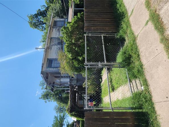 85 W Navasota ST, Austin TX 78702