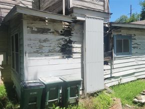 85 W Navasota ST, Austin TX 78702