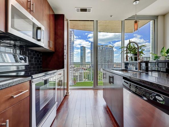 360 Nueces ST 1116, Austin TX 78701