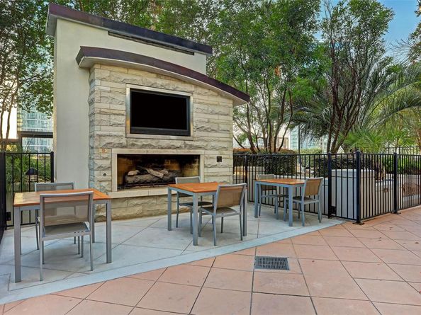 360 Nueces ST 1116, Austin TX 78701