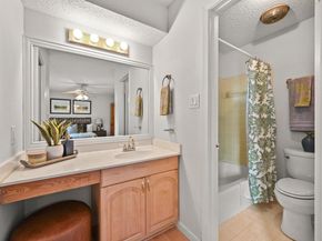 6803 Silvermine DR, Austin TX 78736