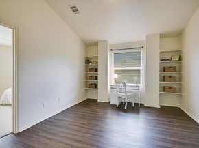 7212 Lookout Bluff TER D18, Austin TX 78735