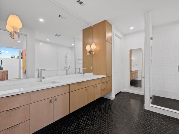 1010 W 10th ST 102, Austin TX 78703