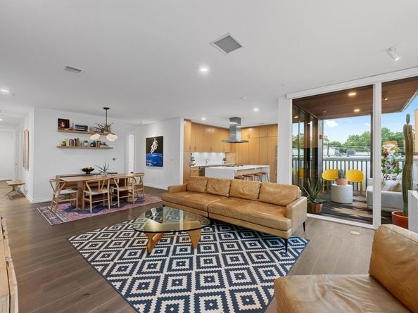 1010 W 10th ST 102, Austin TX 78703