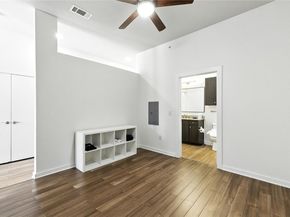 1900 Barton Springs RD 2003, Austin TX 78704