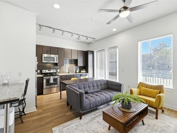 1900 Barton Springs RD 2003, Austin TX 78704