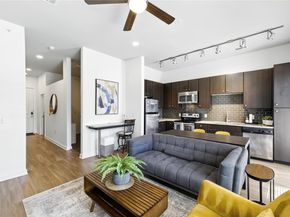 1900 Barton Springs RD 2003, Austin TX 78704