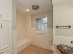 3809 Wyldwood RD, Austin TX 78739
