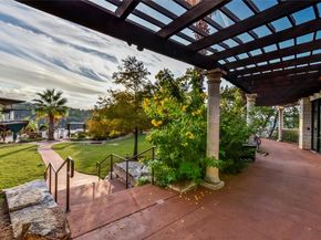 105 Cascading Water PL, Lakeway TX 78734