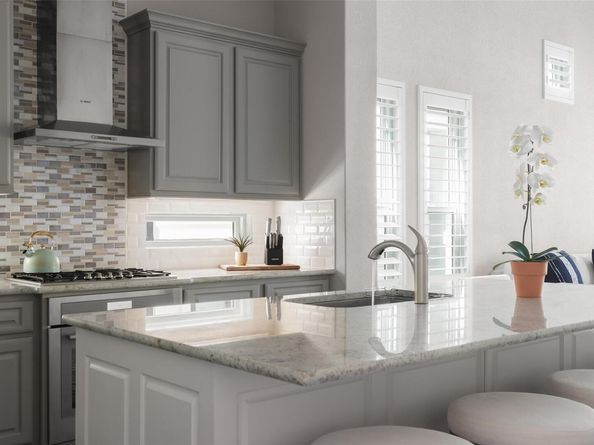 105 Cascading Water PL, Lakeway TX 78734