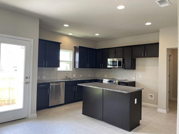 9709 Morning Iris DR, Manor TX 78653