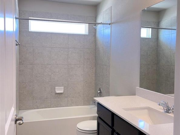 9709 Morning Iris DR, Manor TX 78653