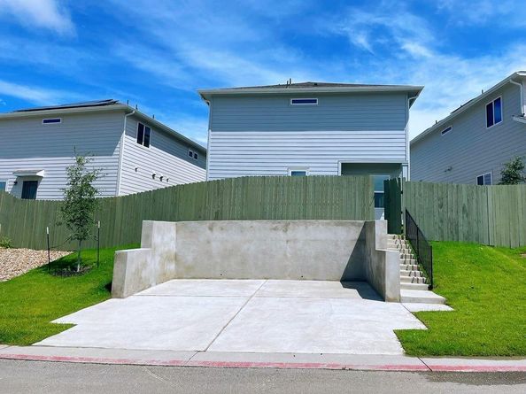 9709 Morning Iris DR, Manor TX 78653