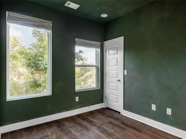3007 E 12th ST 4, Austin TX 78702