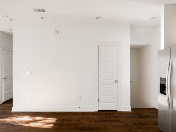 3007 E 12th ST 4, Austin TX 78702