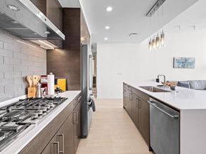 301 West Ave 2008, Austin TX 78701