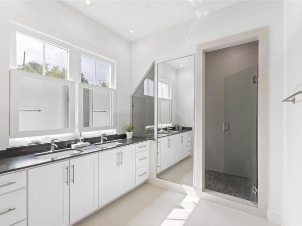 712 Cardinal LN A, Austin TX 78704