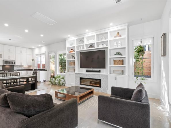 712 Cardinal LN A, Austin TX 78704