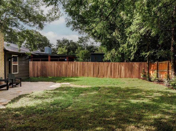 5204 Hedgewood DR, Austin TX 78745