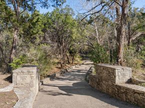 603 Flamingo BLVD, Lakeway TX 78734