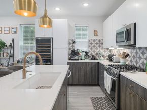 2624 Metcalfe RD 24, Austin TX 78741