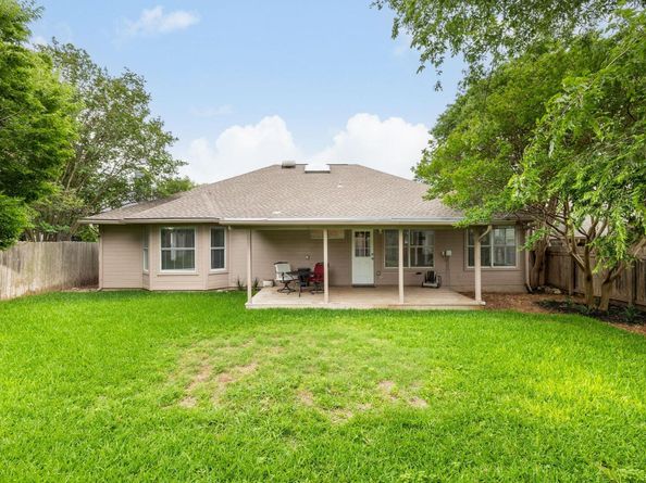 2424 Emmett PKWY, Austin TX 78728
