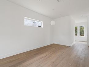 900 S 2nd ST 21, Austin TX 78704
