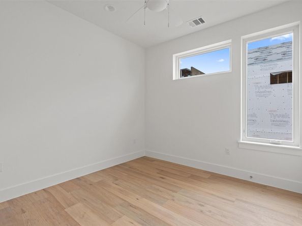 900 S 2nd ST 21, Austin TX 78704