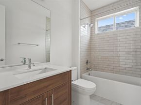 900 S 2nd ST 21, Austin TX 78704